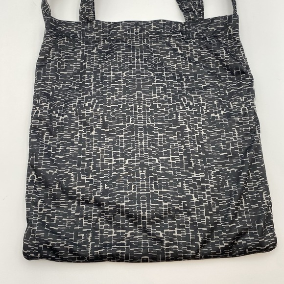 Adidas Tote Shoulder Handle Gym Bag Black Grey Inner Pocket 14" X 13" - Picture 2 of 8